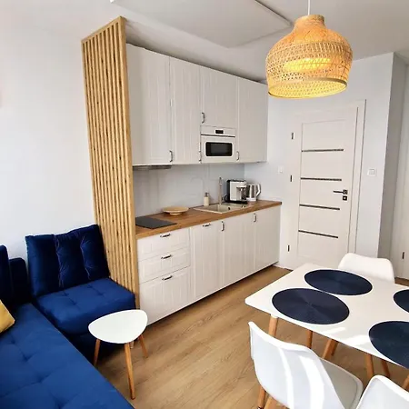 Roza Wiatrow * Debina (Ustka)